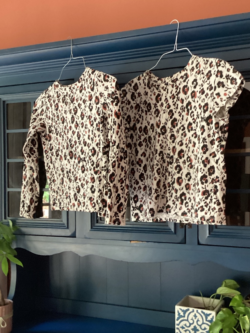 Old Navy Girls' Cream Leopard Print set  with Brown & black spots